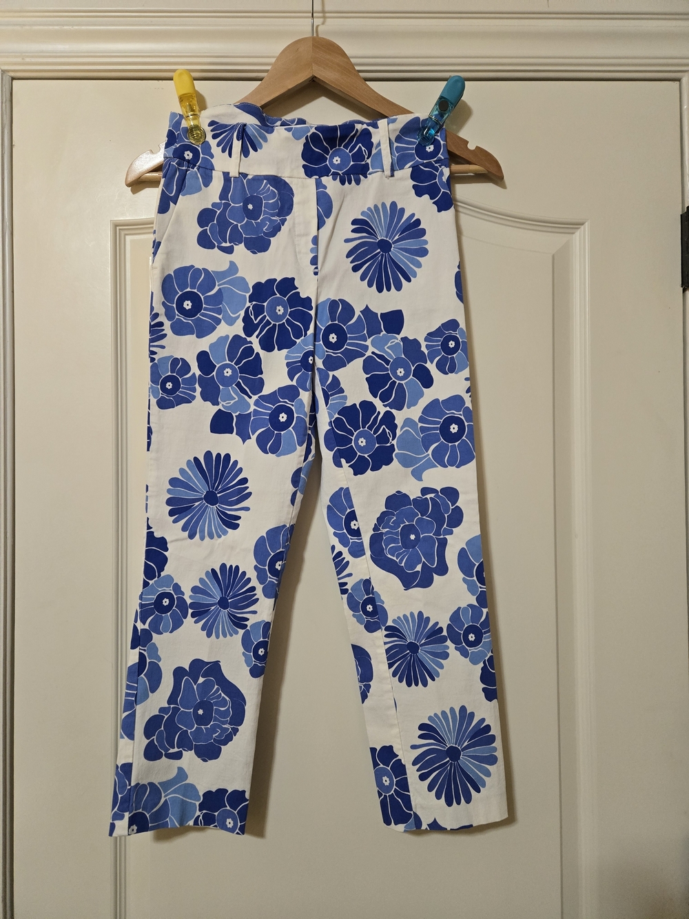 Jules & Leopold White Pants with Blue Floral Print Pull On Stretchy Comfort